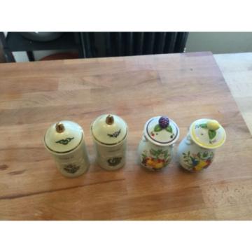 4 Lenox Seasoning Jars Salt/pepper And Garlic/ Onion