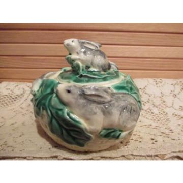 Takahashi Japan Ceramic Hand Painted Bunny Rabbits in Garden Garlic? Storage