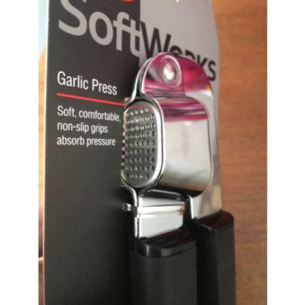 Oxo Softworks Garlic Press Soft Comfortable Non-Slip Grips Absorb Pressure NEW #2 image