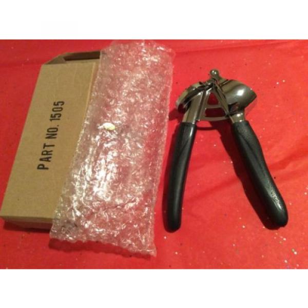 New in Packaging Cutco Garlic Press  Black #1 image